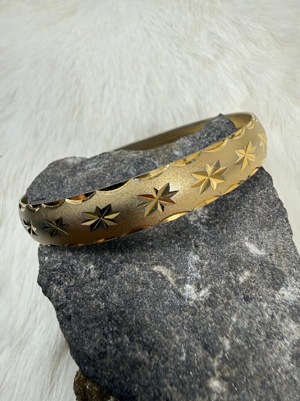 Gold Tone Diamond Cut Etched Bangle Bracelet 8.25"